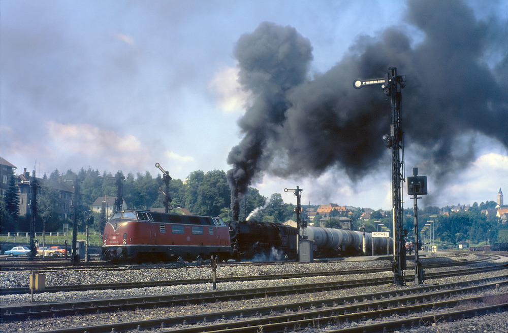 Versaute Dampflokausfahrt aus Rottweil 1974