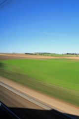 Verschlußzeit-Experiment: Blick aus ICE-Fenster (3)