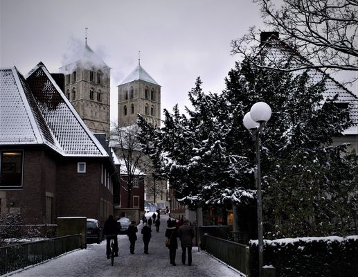 Verschneit im Dezember 2010 - Der St.-Paulus-Dom in Münster