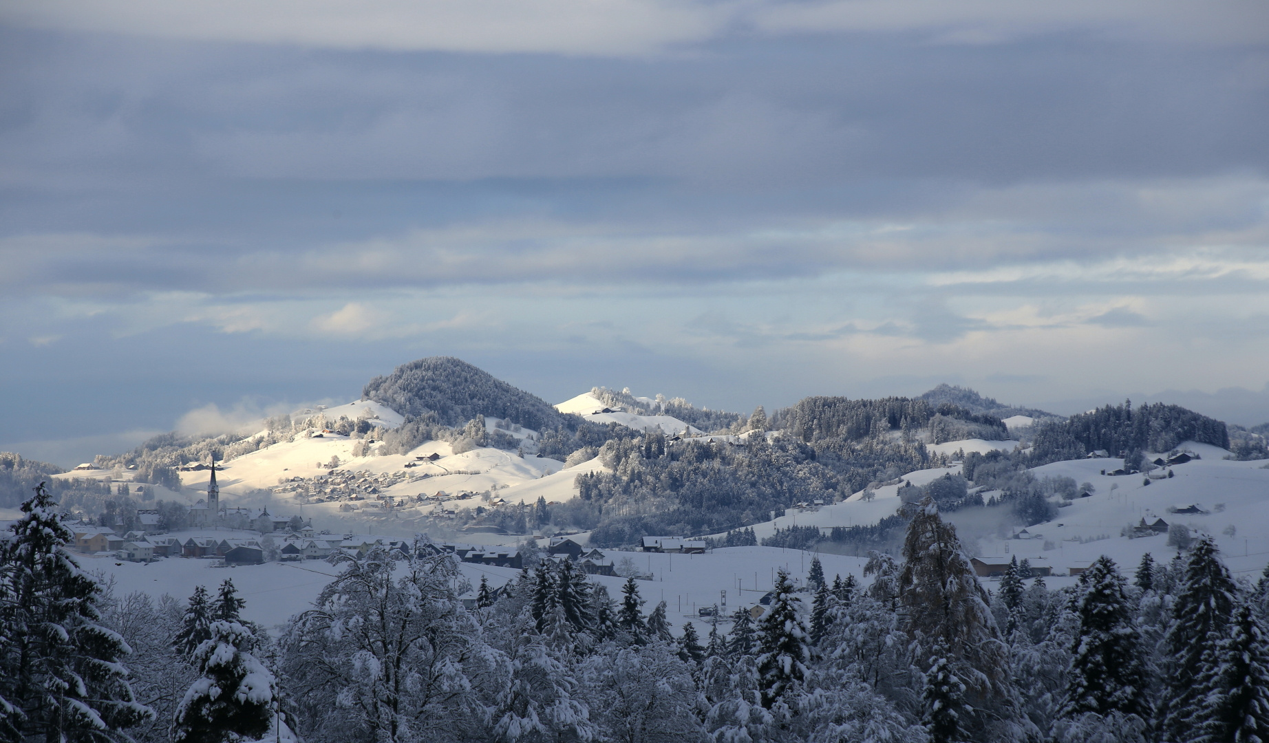 Verschneite Appenzeller-Landschaft