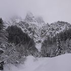 Verschneite Berge im Klausbachtal