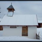 verschneite Kirche
