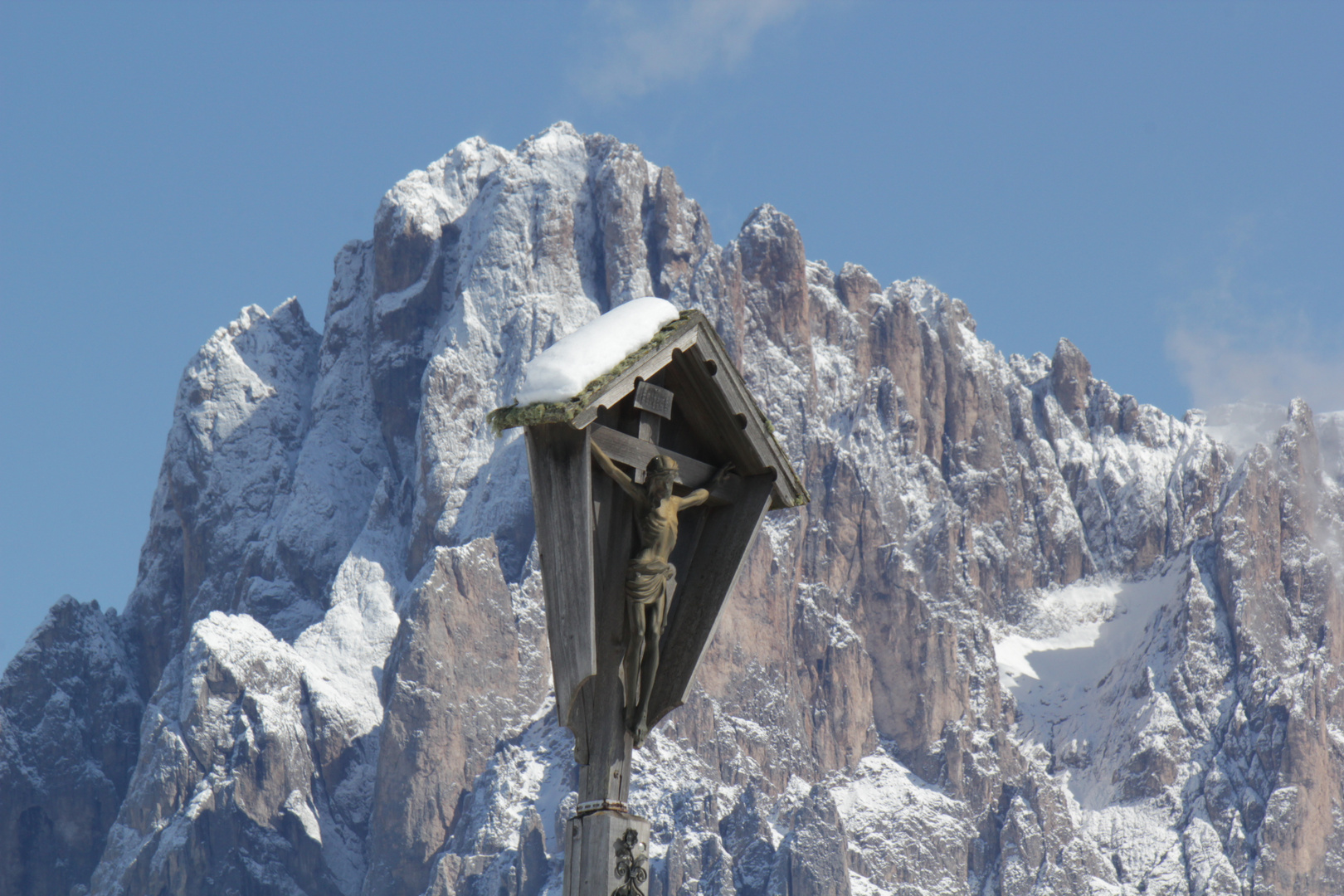 verschneite Seiseralm im September