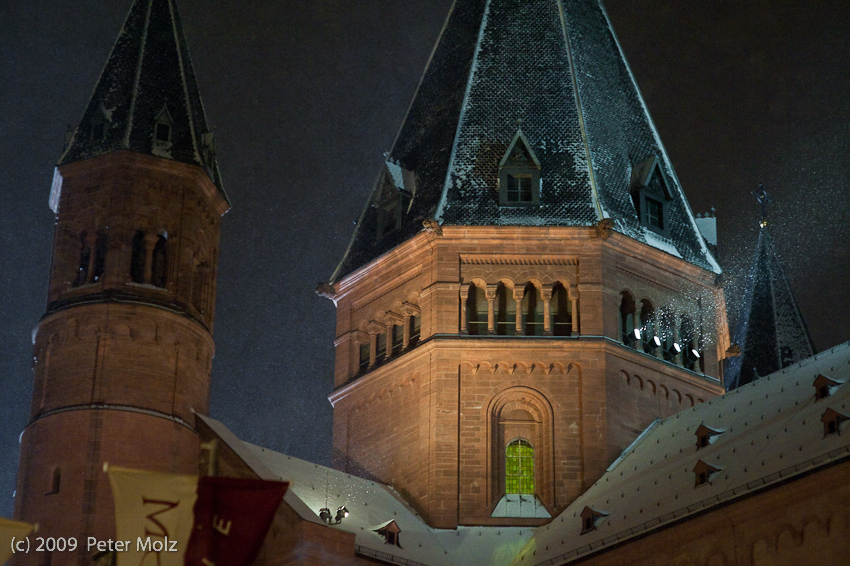 Verschneiter Dom / Mainz 2009