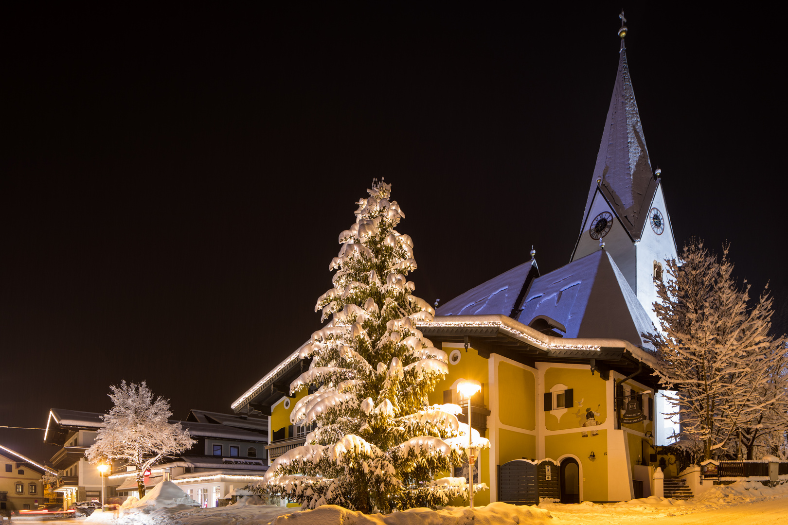 Verschneiter Marktplatz