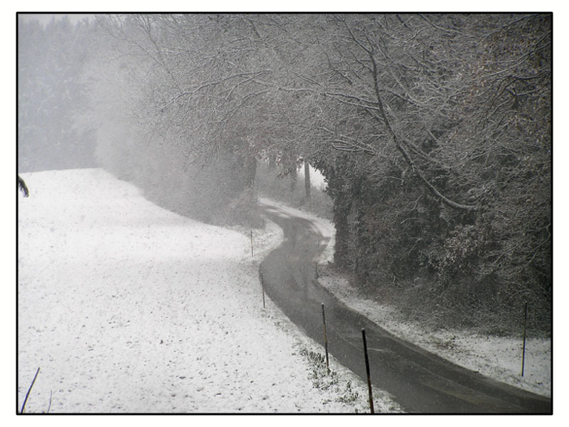 verschneiter Weg