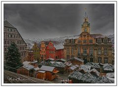 Verschneiter Weihnachtsmarkt in Schwäbisch Hall