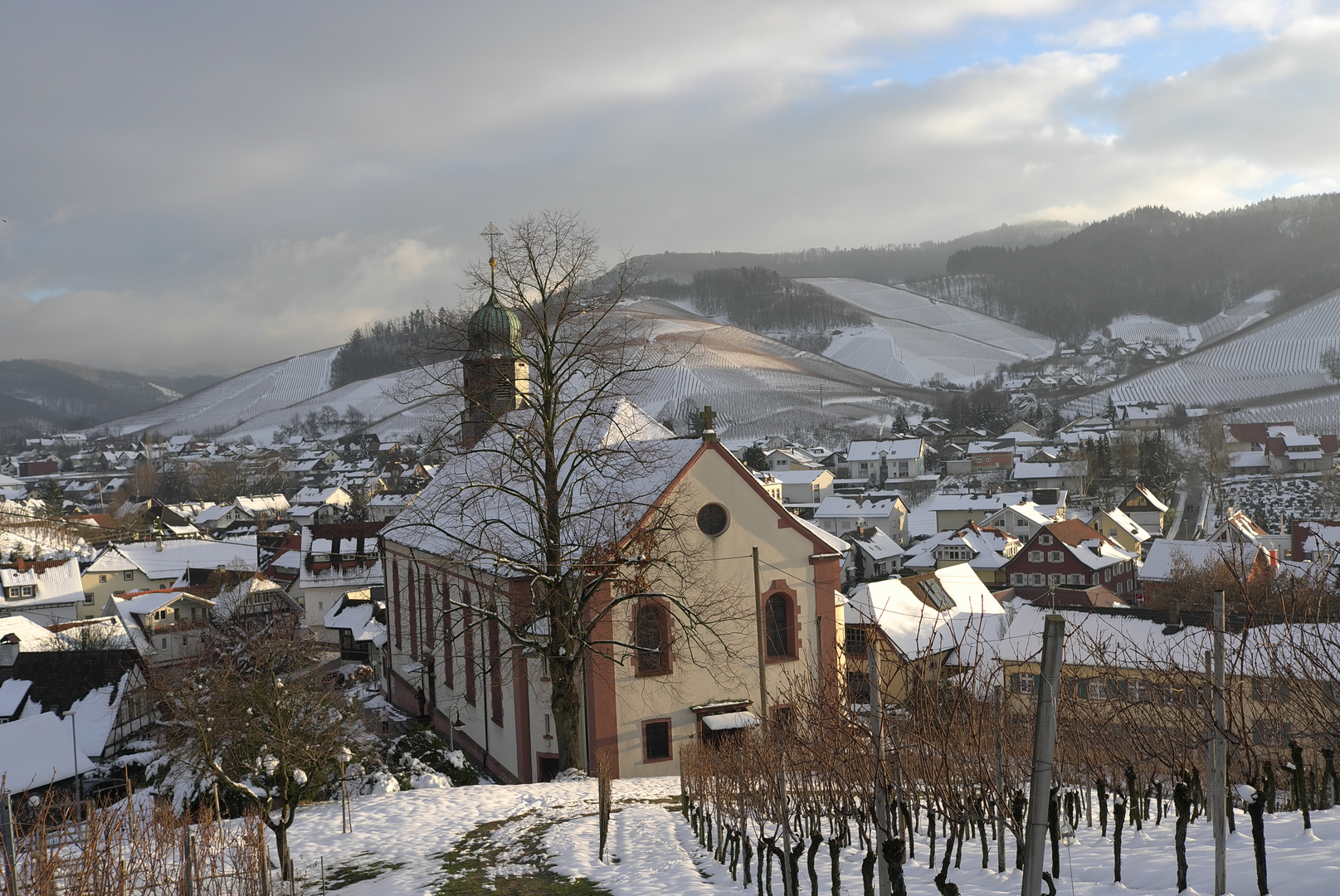 verschneites, kaltes Durbach