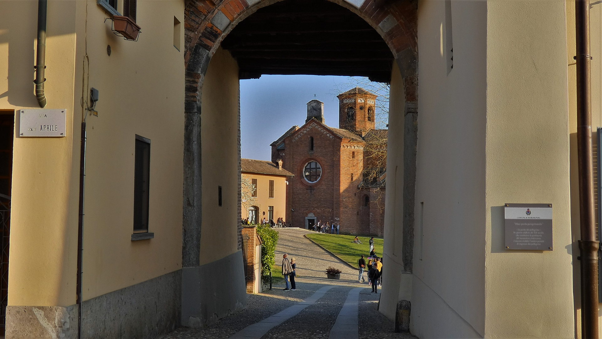 verso l'abbazia