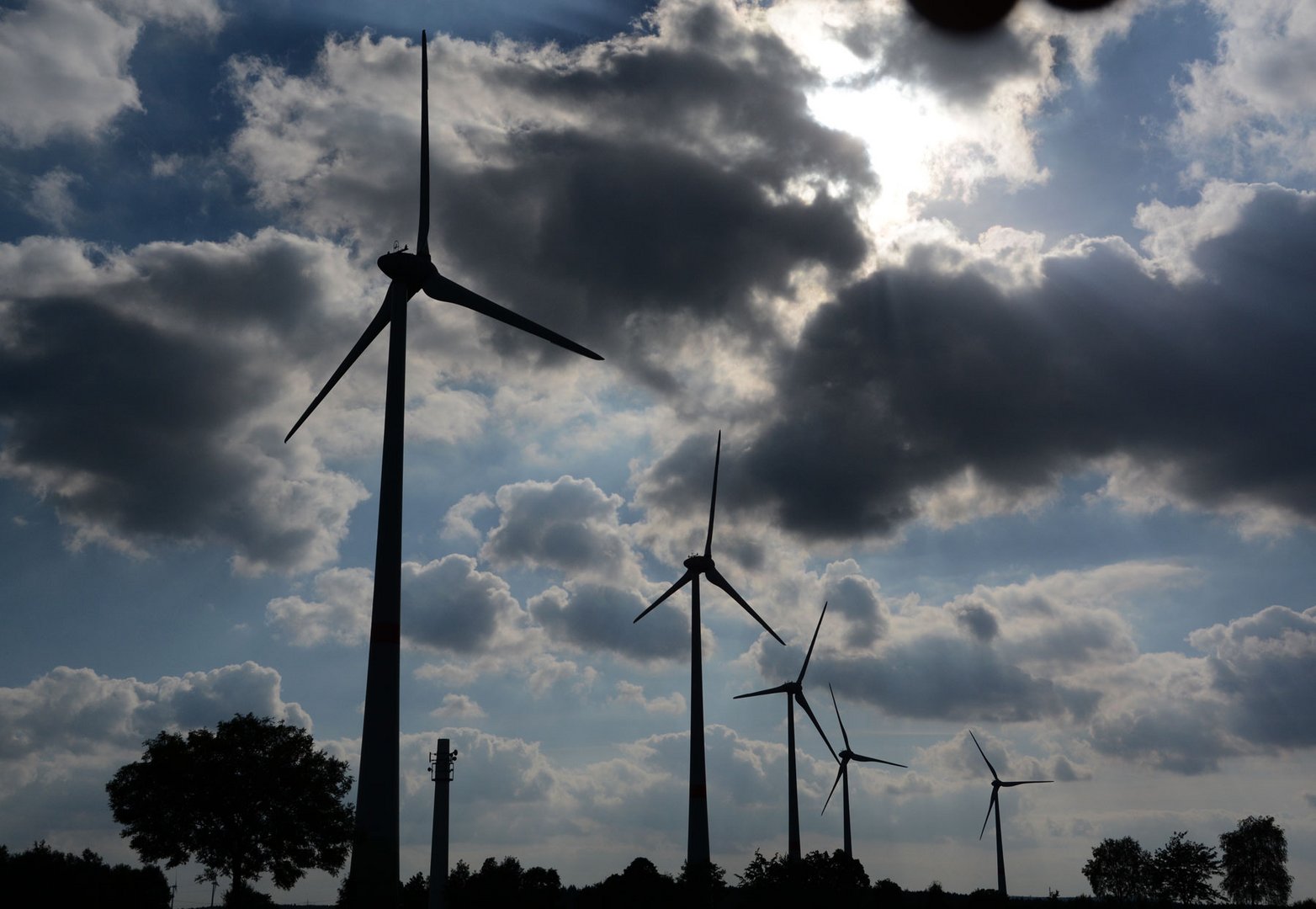 "Verspargelte Landschaft" durch Windräder ?