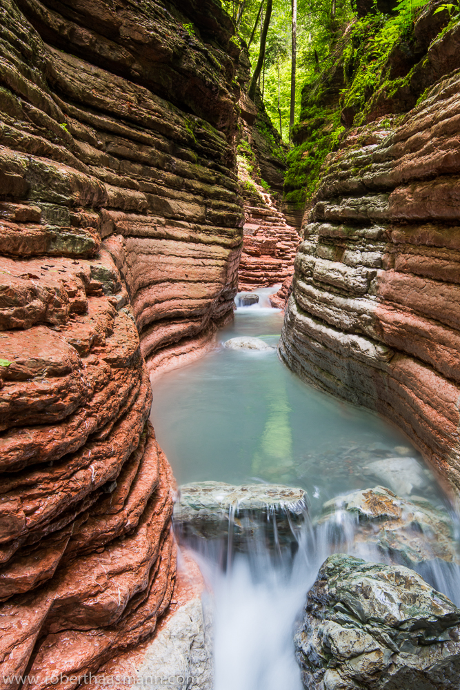 Versteckte Klamm