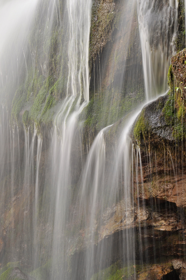 versteckter Wasserfall