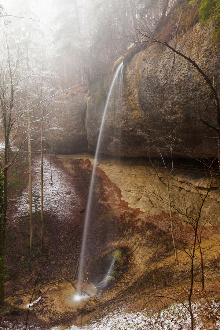 Versteckter Wasserfall