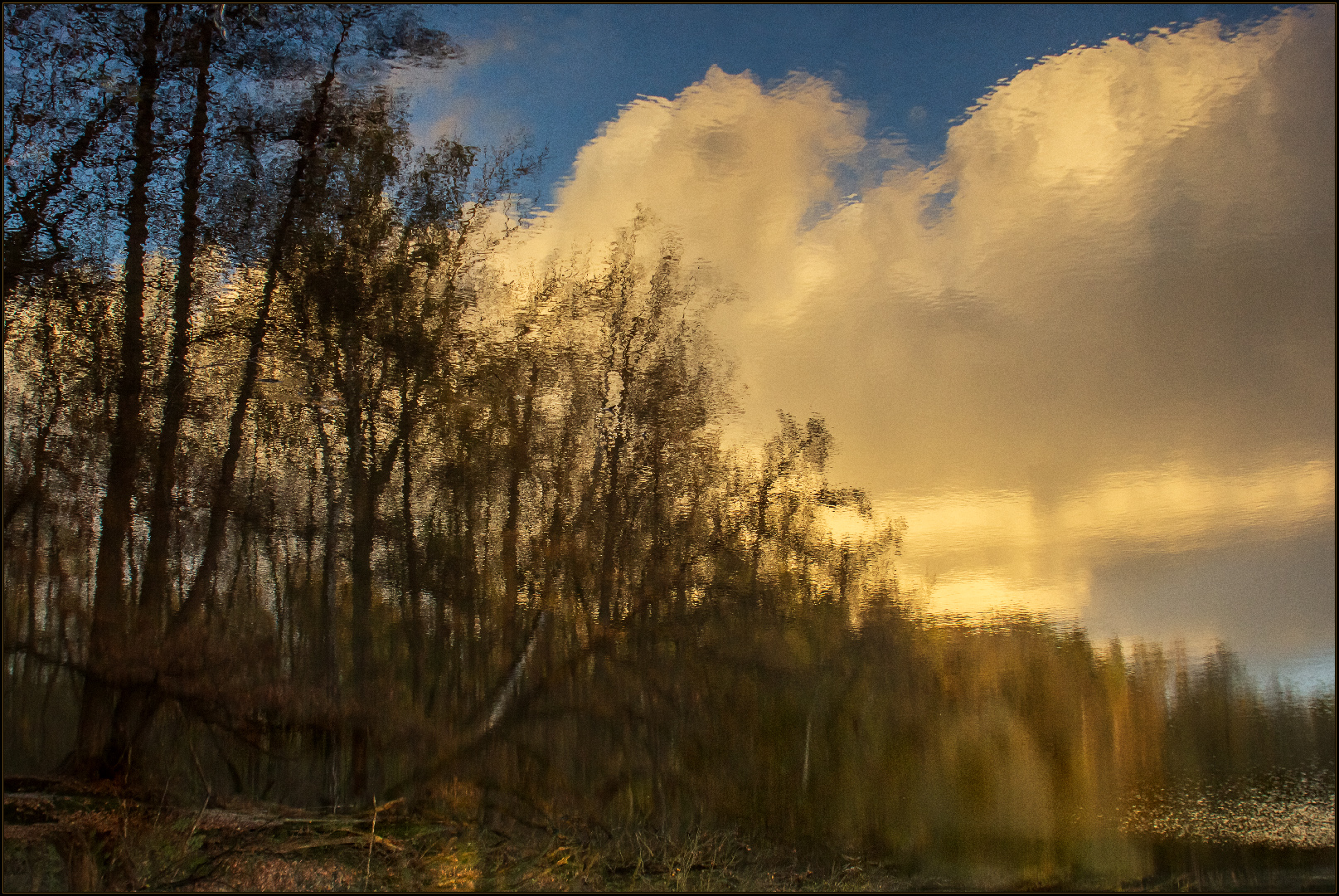 VERSUNKEN IM GOLDWASSER... - wie gemalt... 