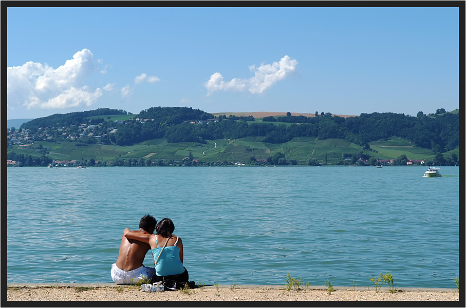 Versunken im See der Gefühle.