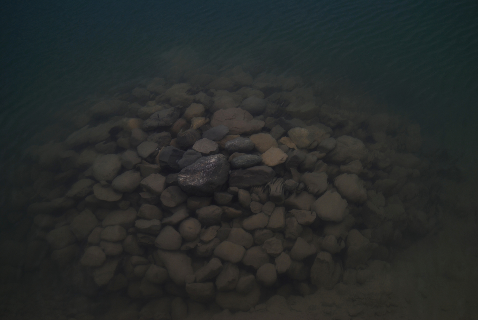 Versunkene Steine im Höglinger See