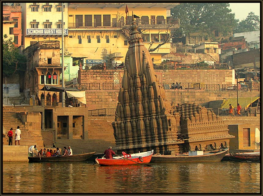 Versunkener Shiva-Tempel