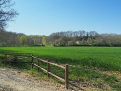 Verte campagne gersoise en avril