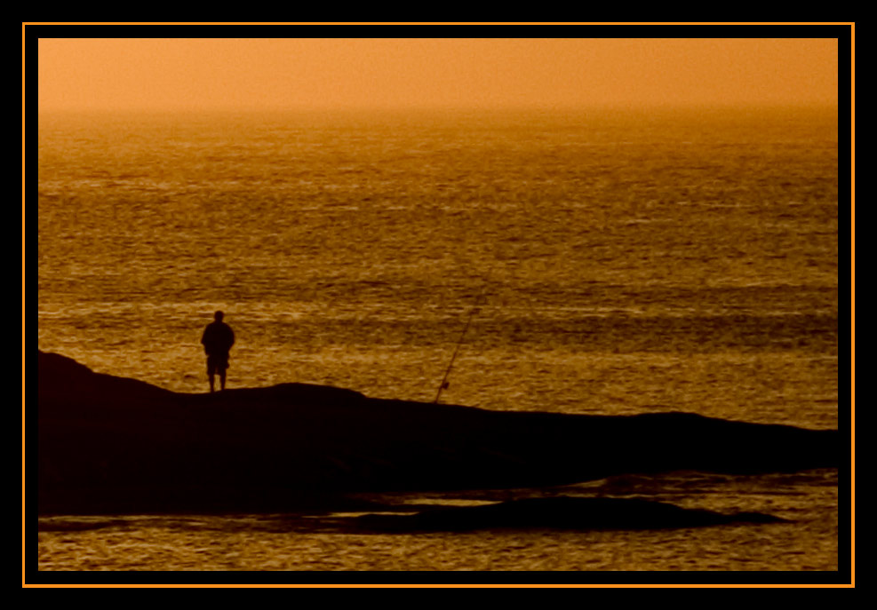 verträumter Angler am Abend