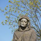 Verunstalltet Statue auf einem Weinberg nähe Neckarsulm