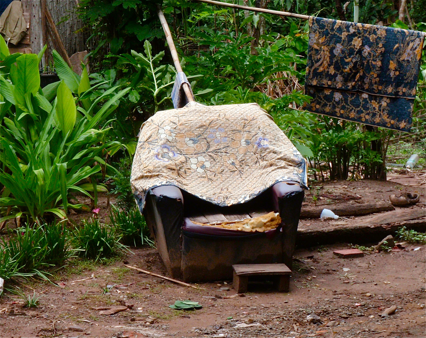 verwaist, laos 2010