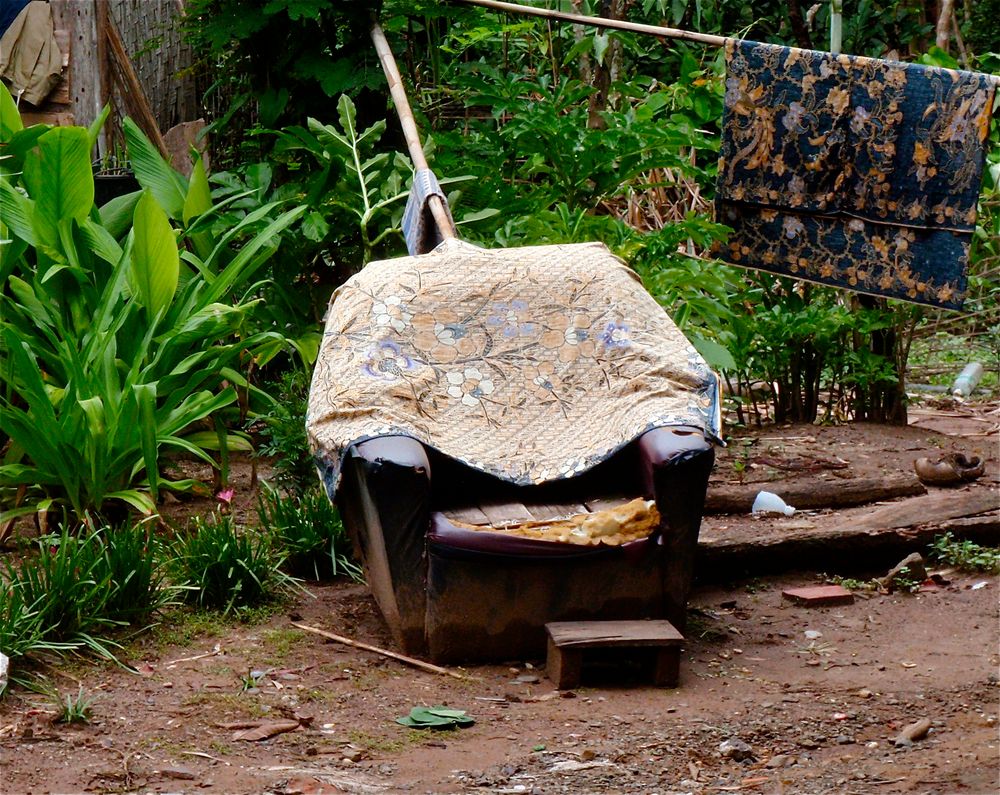 verwaist, laos 2010