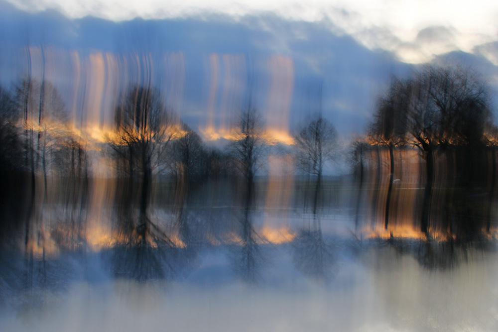 verwischte Welt nach Sonnenuntergang