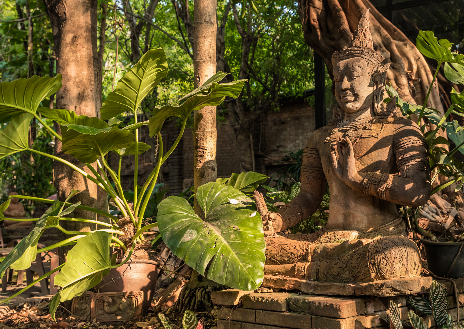 verwunschene stimmung im terracotta garden 