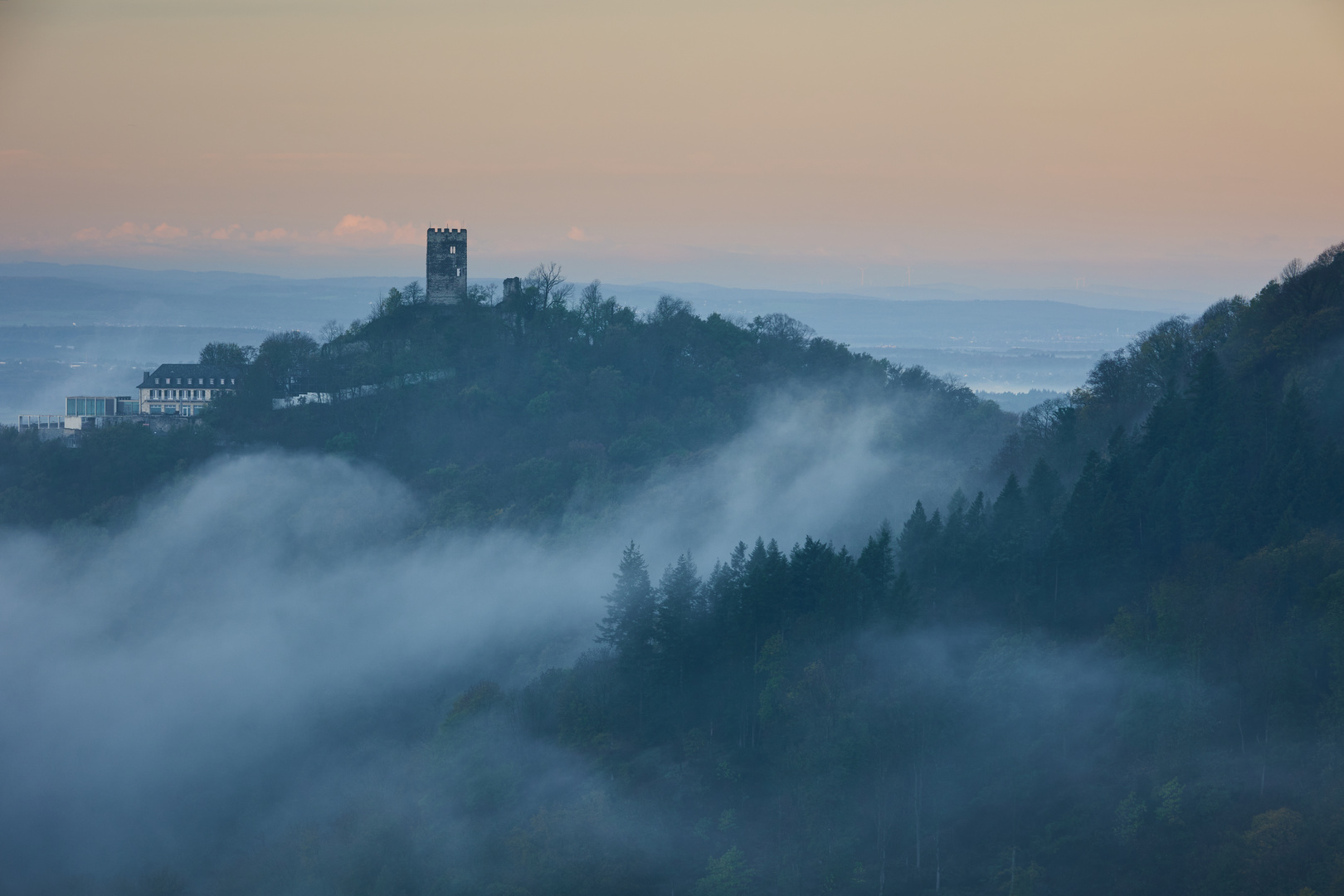 Verwunschener Drachenfels