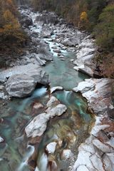 Verzasca im Herbstkleid