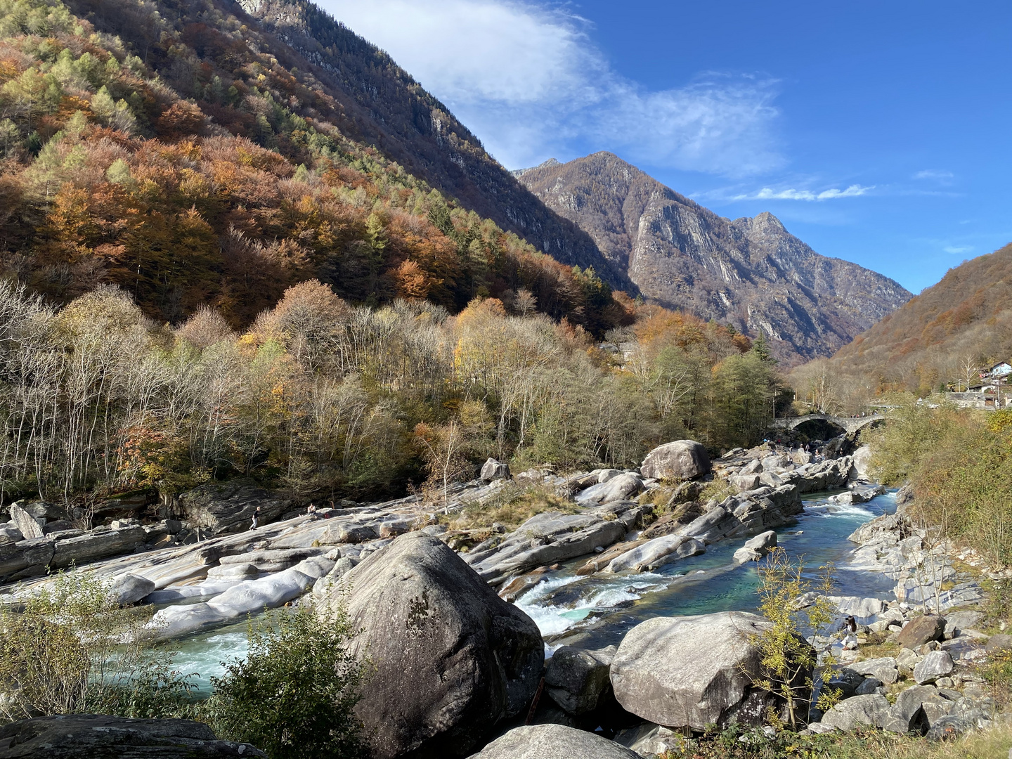 Verzascatal im Herbst