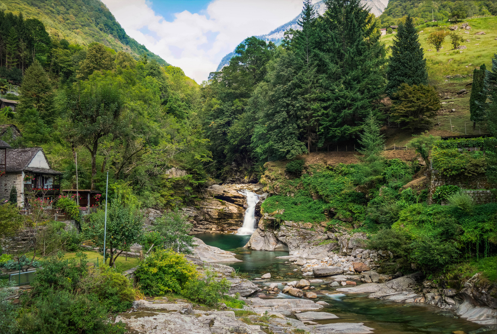 Verzascatal Wasserfall