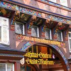 Verzierungen der senkrechten Gesimsflächen Knochenhaueramtshaus Hildesheim