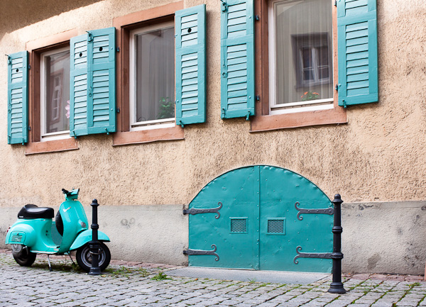 Vespa Garage