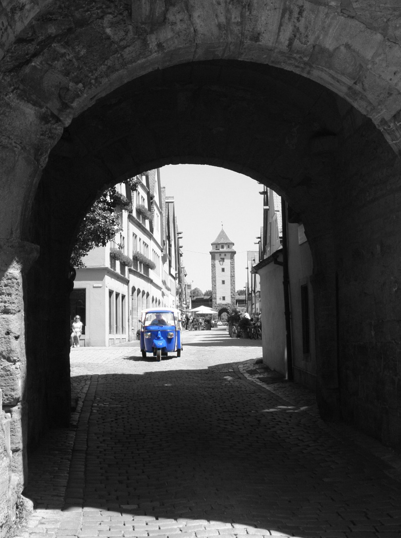 Vespa in Blau