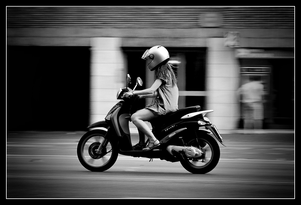 vespa in the city