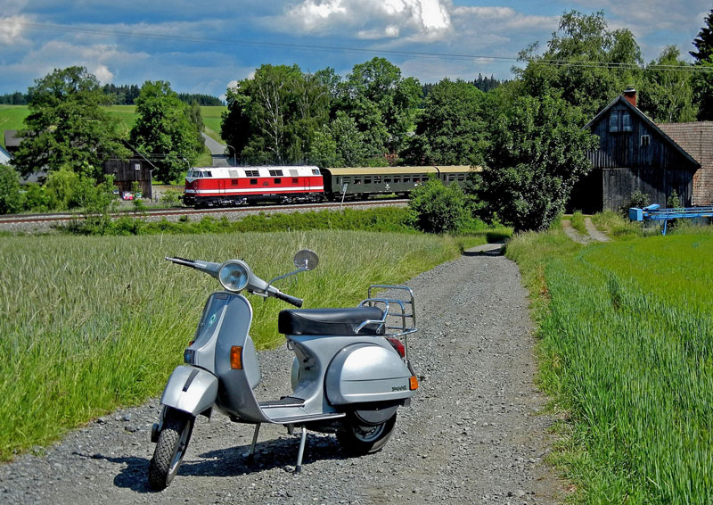 Vespa meets Diesellok