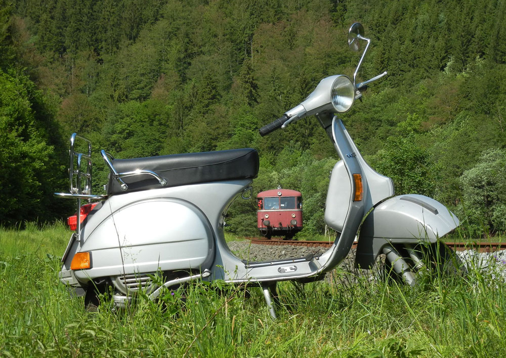 Vespa meets Schienenbus