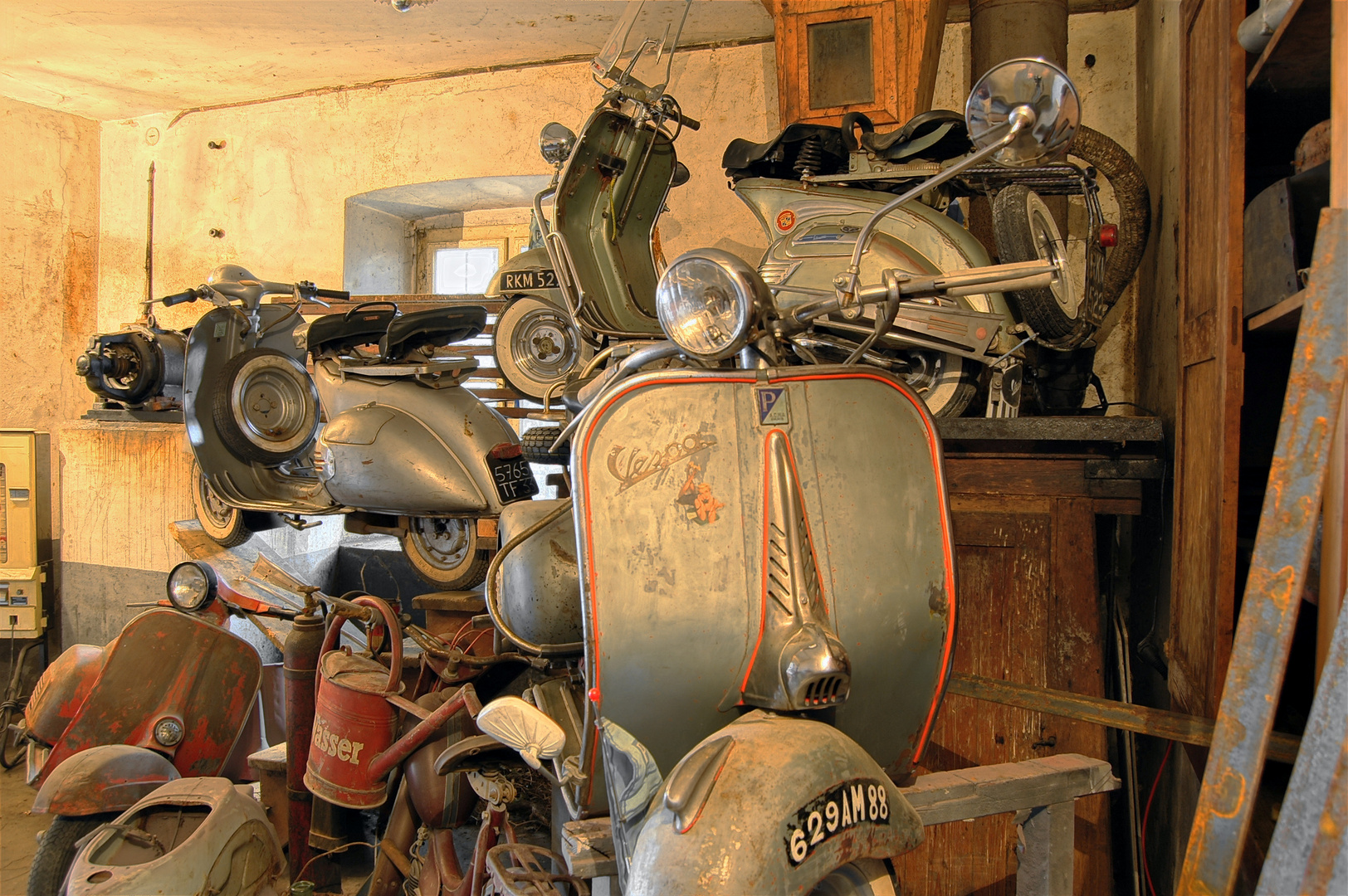 Vespa-Museum (HDR)