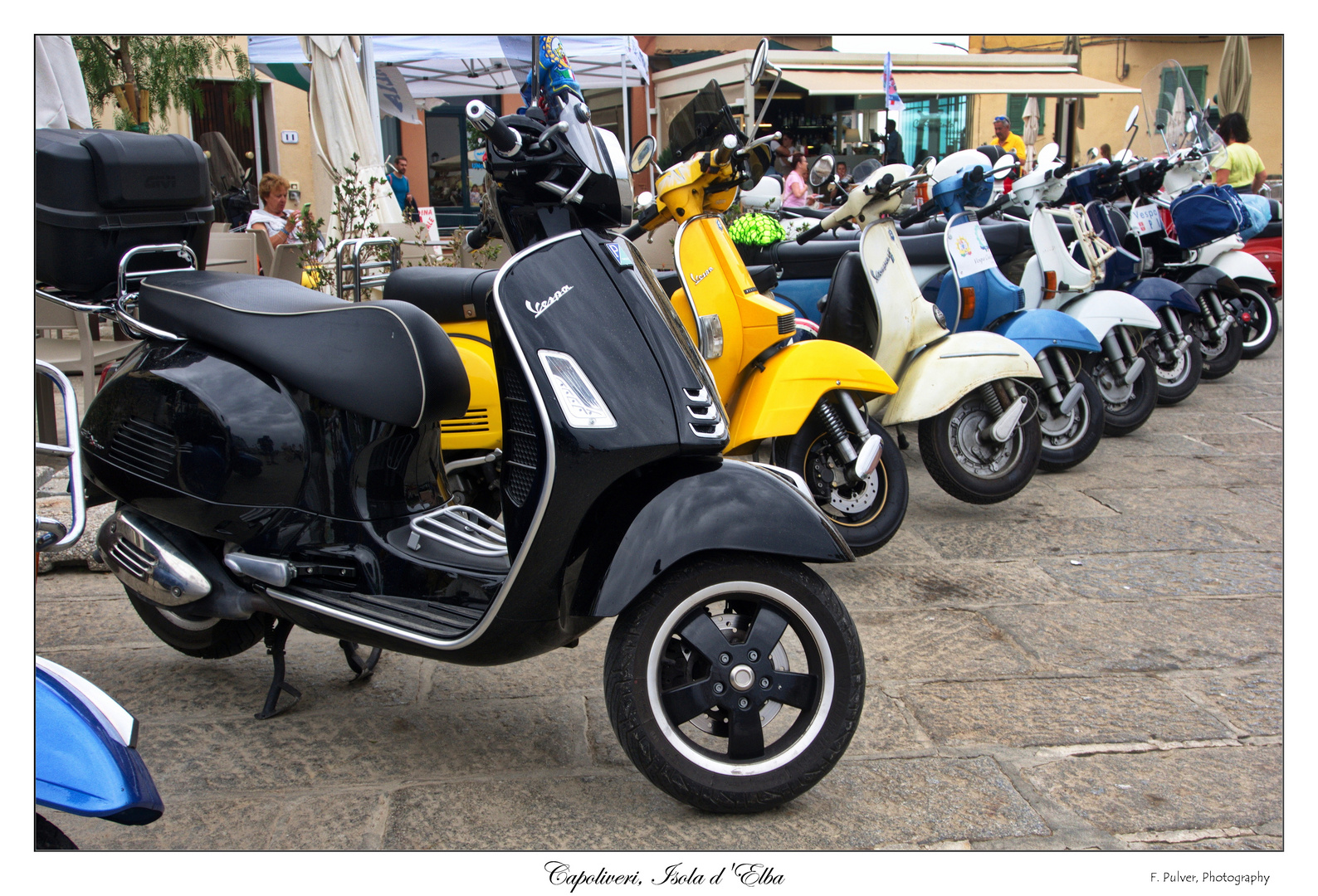 Vespa-Parade auf Elba!