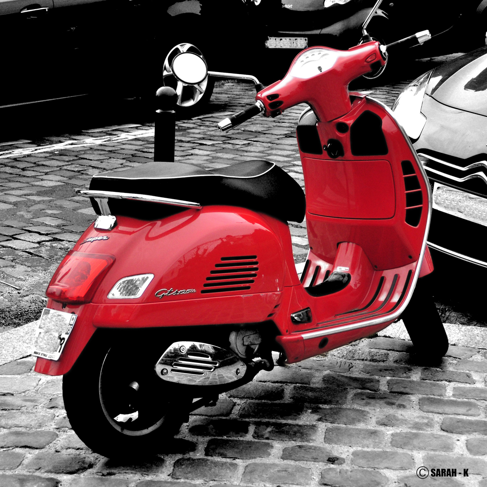 Vespa- rote Vespa - ein Traum