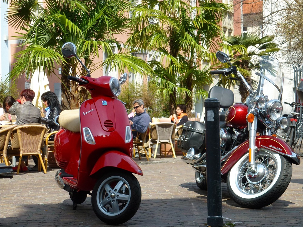 Vespa trifft Harley