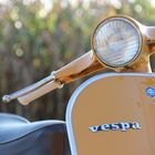 Vespa V50 Giallo Positano