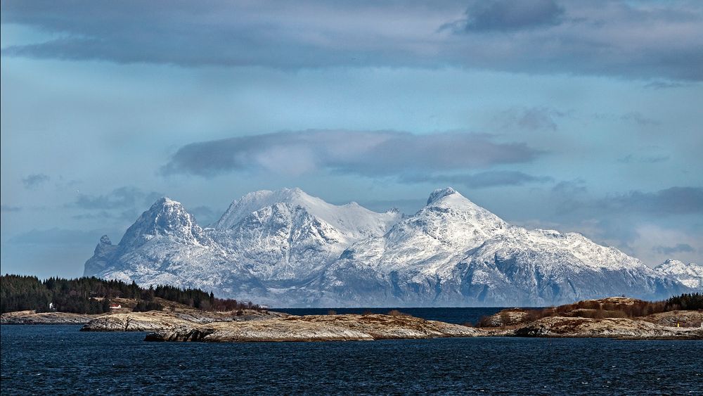 VESTFJORD, Überfahrt von Bodo nach Svolvaer, Lofoten