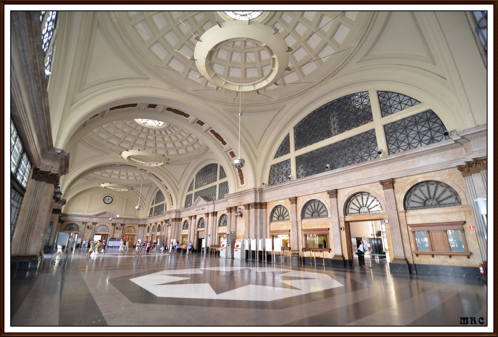 VESTIBULO PRINCIPAL ESTACION TRENES "FRANCIA" BARCELONA.