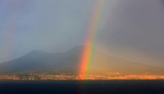 Vesuv im Regenbogen