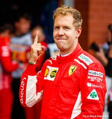 Vettel Finger