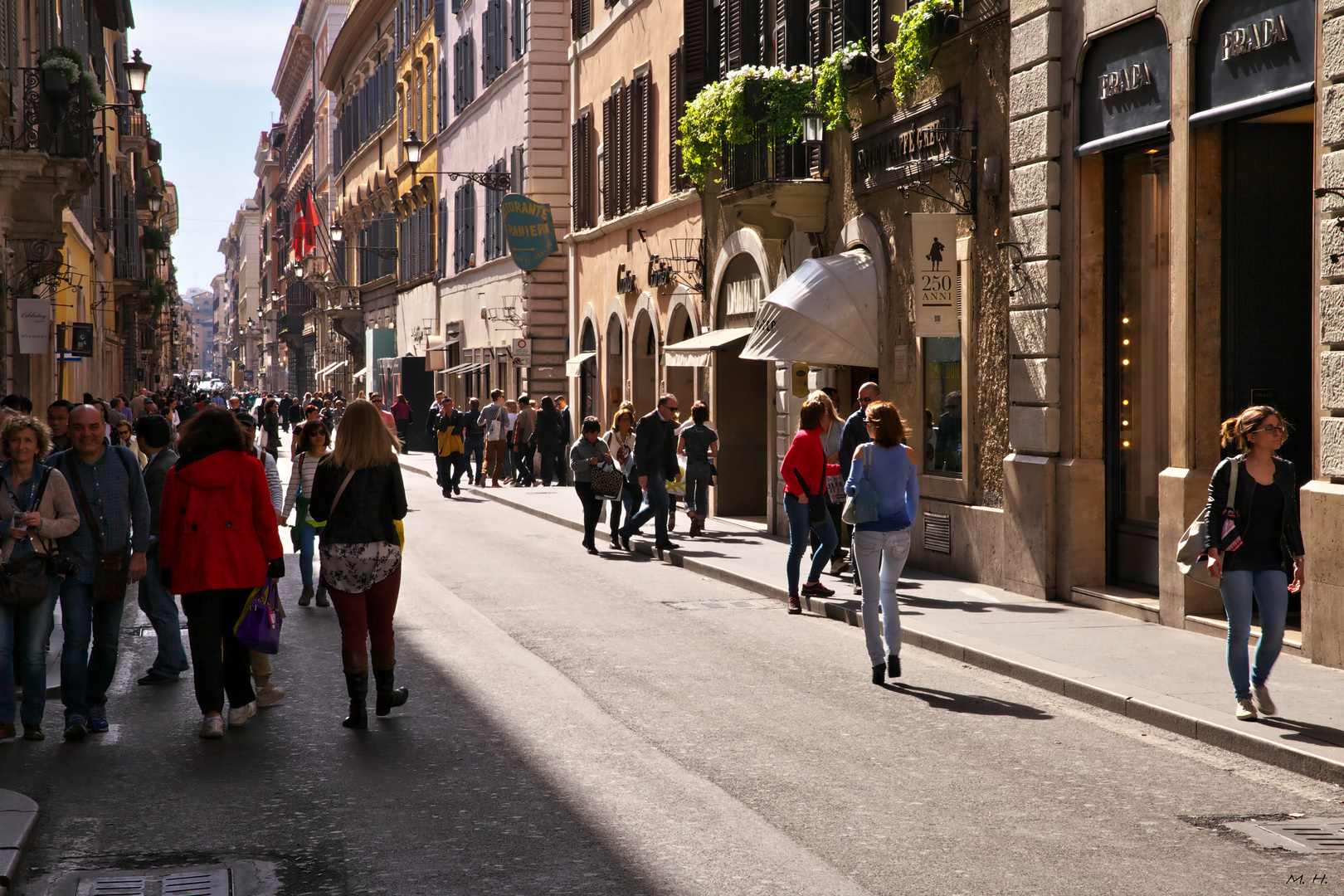 Via dei Condotti - Roma ...