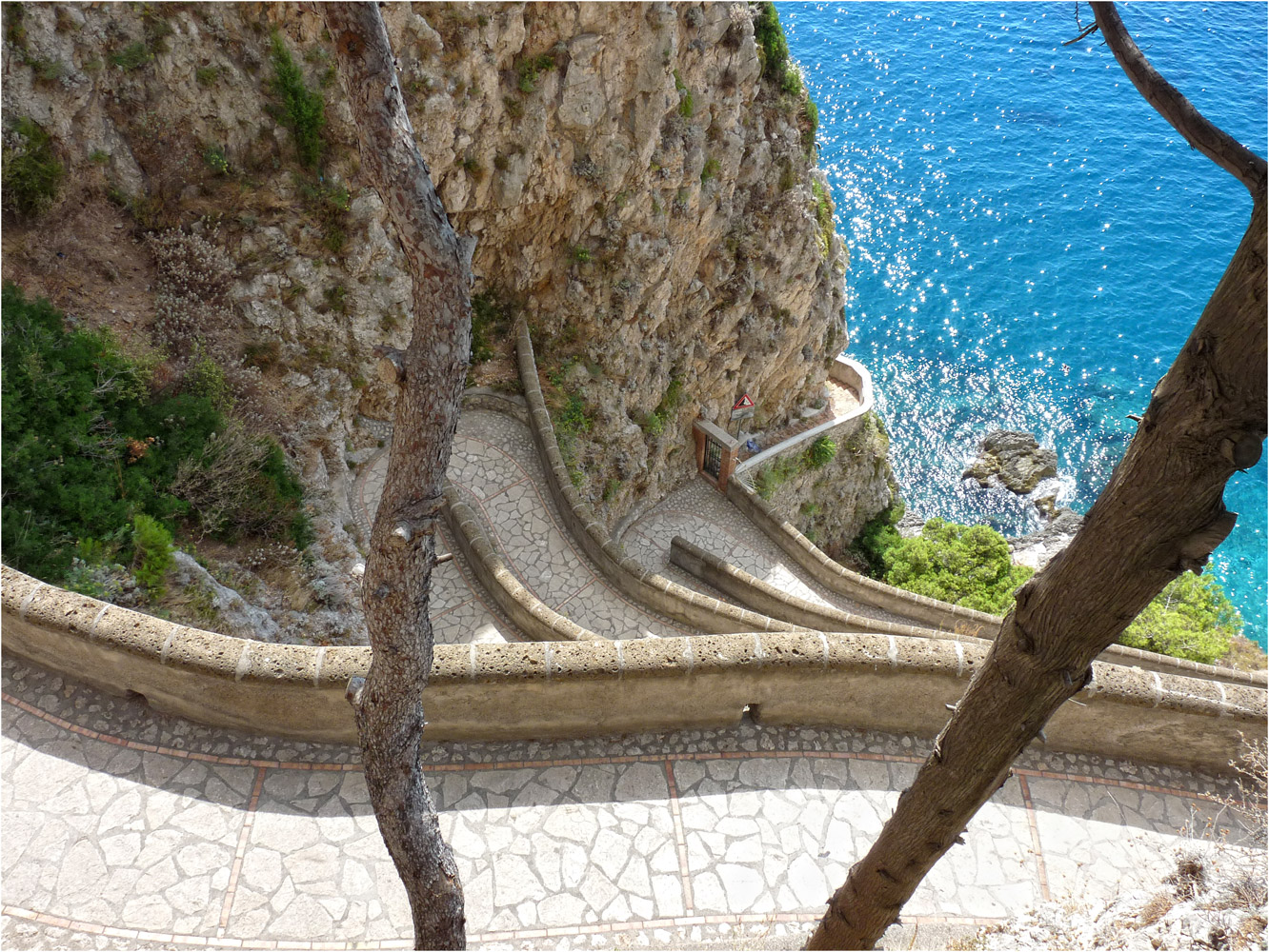 VIA KRUPP-CAPRI