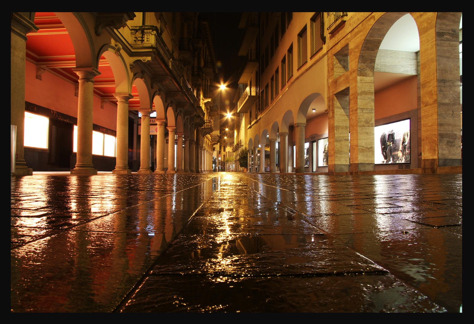 via-nassa-in-lugano-foto-bild-architektur-stadtlandschaft
